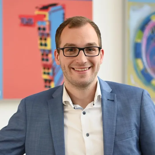 Thomas Beckhoff﻿, Produktmanager XTS bei der Beckhoff Automation GmbH & Co. KG, berät Kunden, die in ihrer industriellen Anlage Produkte flexibel und individuell transportieren wollen.(Bild:)