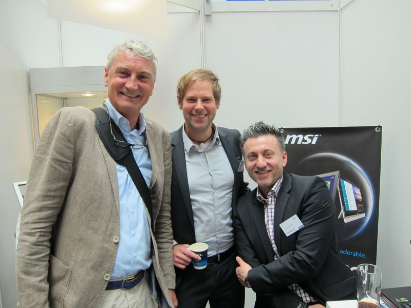 (v. l.) Reimund Sudheimer, Sunflex, mit Florian Löbig und Dragan Davidovic, MSI (Bild: IT-BUSINESS)