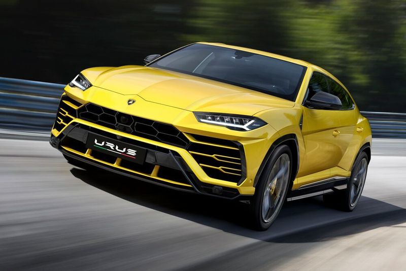 Um einen fast schon reinrassigen Sportwagen handelt es sich beim Lamborghini Urus. (Lamborghini)