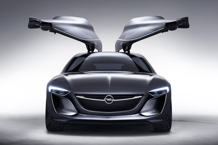 Augenfälligstes Kennzeichen des Monza Concept sind die breit ausladenden Flügeltüren – sie dürften jedoch wohl in kein Serienmodell Einzug halten. (Foto: Opel)