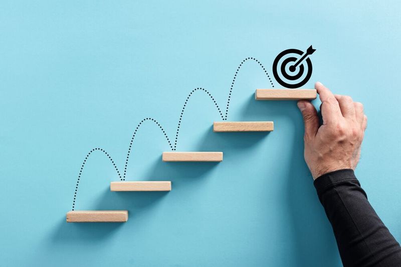 Mit vier Handlungsmöglichkeiten können Unternehmenslenker gezielt aktiv werden, um ihr Unternehmen für den internationalen Wettbewerb gut aufzustellen. (Bild: ©  Cagkan - stock.adobe.com)