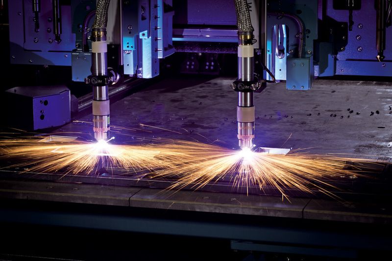 Bild 3: Bis zu 100 mm Dicke schneiden die Brenneinheiten problemlos. (Billd: Stöber Antriebstechnik)