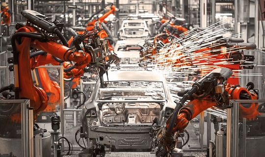 Putins Angriff auf die Ukraine wird auch gravierende Auswirkungen auf die deutsche Autobranche haben. Putins Angriff auf die Ukraine wird auch gravierende Auswirkungen auf die deutsche Autobranche haben.
