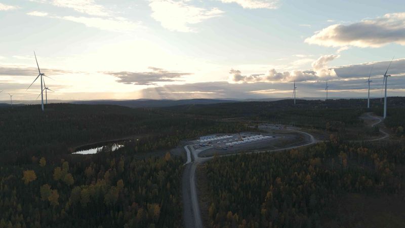 Für das Batteriespeicherprojekt im schwedischen Ånge lieferte Sungrow die Speicherlösung "Powertitan 2.0" mit einer Leistung von 70 MW und einer Kapazität von 160 MWh.(Bild:  Sungrow)