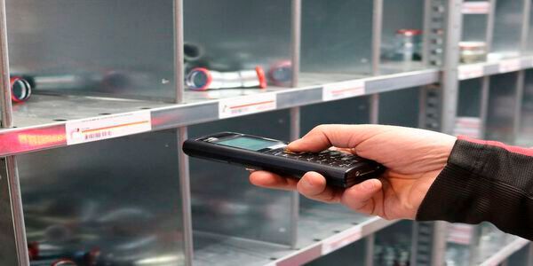 Die Cosys-Cloud-Inventursoftware erfasst Bestände über Barcodescans von MDE-Geräten.(Bild:  Cosys)