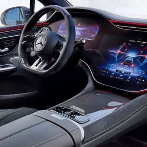 (Mercedes)