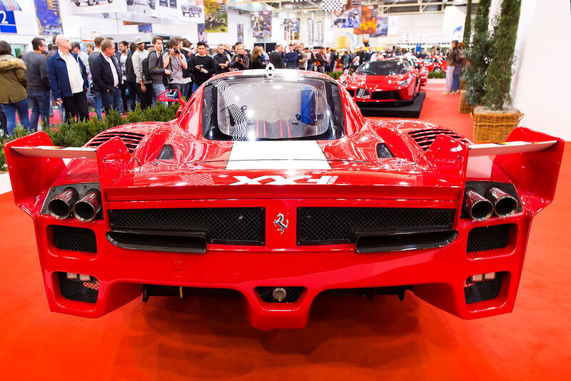 Alles klar: Die Heckansicht des Ferrari FXX mit 800 PS. (Essen Motor Show)