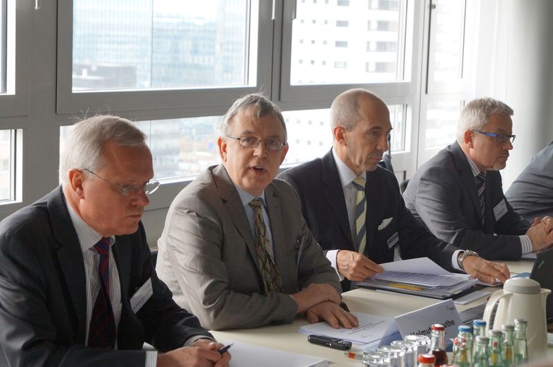 Fordert gleiche Rahmenbedingungen für alle bei der Exportfinanzierung - Helmut Knauthe, Sprecher der AGAB des VDMA und Mitglied der Geschäftsführung von Thyssen Krupp Uhde. (Bild: PROCESS)
