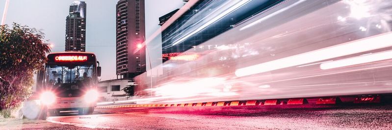 Ein attraktiver ÖPNV kann dabei helfen, Mobilität ohne fossile Brennstoffe zu ermöglichen. Aber nur 33 Prozent der ÖPNV-Unternehmen setzten Big Data ein, um das Angebot an Kundenbedürfnisse anzupassen.(Bild:  gemeinfrei // Unsplash)