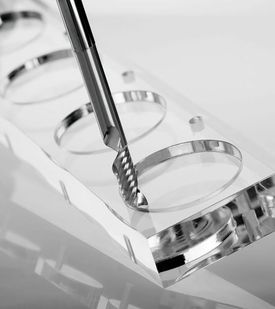 Hufschmied Zerspanungssysteme hat mit dem FSW-Monoblock ein Rührreibschweißwerkzeug für die Anforderungen des Schweißens von Druckgussteilen aus siliziumhaltigen Legierungen (AlSi12(Fe)) entwickelt. (Bild:  Hufschmied)