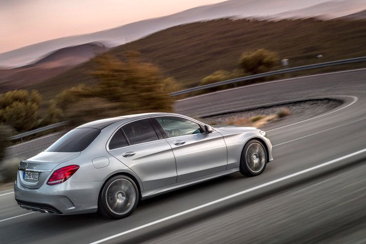 Mit 33.558 Euro liegt der Einstiegsbenziner C180 lediglich 300 Euro über dem alten Modell. (Foto: Daimler)