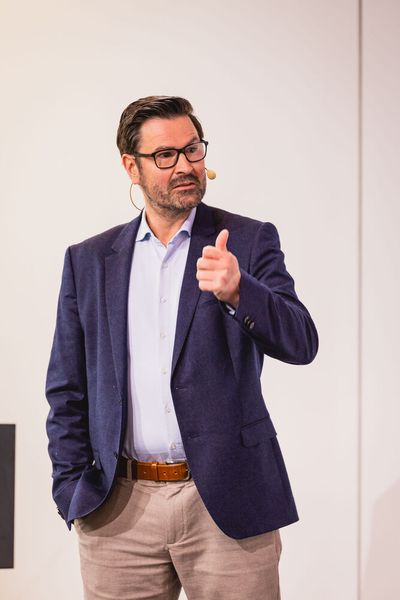 Impressionen vom 24. Würzburger EMS-Tag: Im Mittelpunkt standen aktuelle Branchenthemen, praxisnahe Impulse und insbesondere der persönliche Austausch innerhalb der EMS-Community. (Bild: Stefan Bausewein)