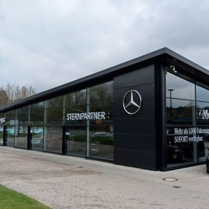 In Lüneburg präsentiert sich die Sternpartner-Gruppe mit einem Mercedes-Benz-Betrieb auf dem neuesten Stand. Hier bringt man sein Auto gerne hin.(Bild:  Rosenow – VCG)
