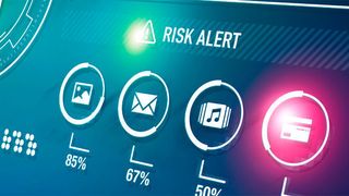 Amazon Web Services bietet eine ganze Reihe an Sicherheitszertifizierungen und spezielle Dienste zum Schutz. Trotzdem müssen sich Kunden aktiv an der Absicherung ihrer eigenen Cloud beteiligen. (© GKSD - Fotolia.com)