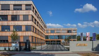 Der Stammsitz von Flexim in Berlin-Marzahn soll unter Emerson zum Exzellenzzentrum für Ultraschalldurchflussmesstechnik ausgebaut werden. (Bild: Flexim)