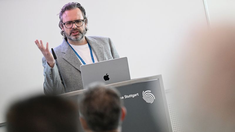 Das Konferenzprogramm der Quantum Effects gibt Einblicke in aktuelle Entwicklungen, Herausforderungen und Marktpotenziale der Quantentechnologien. (Bild: Landesmesse Stuttgart GmbH & Co. KG)