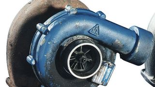 Nicht nur neuer Lack: Aufbereitete Turbolader von Borg-Warner und anderen industriell arbeitenden Herstellern sind so gut wie Neuteile. (Borg-Warner)