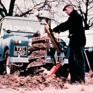 Land Rover Series II bei der Arbeit.(Bild:  Land Rover)