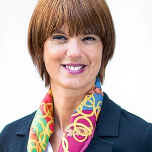 Lara Cortinovis: „ABB agiert nicht nur als Lieferant von Komponenten und Systemen, sondern wird vor Ort eingebunden, um sowohl den Vertrieb als auch das Serviceangebot in den lokalen Märkten zu stärken."