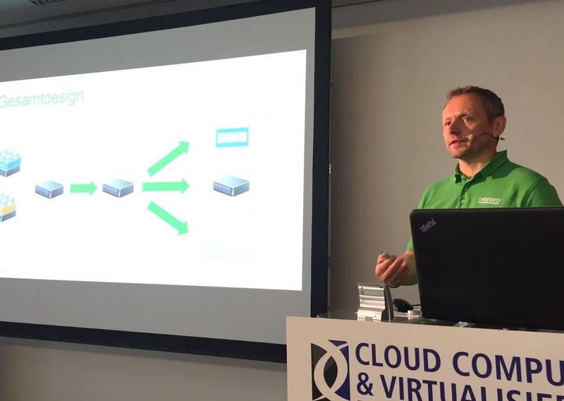 Backup in der Cloud: Uwe Groening von Veeam Software zeigt Veeam Cloud Connect. (Bild: VIT)