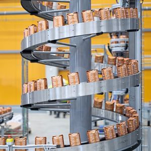 Die Kaffeerösterei war das erste Pilotwerk eines umfassenden Transformations- und Digitalisierungsprogramms der Schwarz Gruppe.(Bild:  Schwarz Produktion)