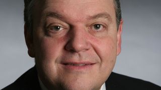 Der neue Chief Executive Officer (CEO) bei DHL Express Europa, John Pearson, soll sich insbesondere auf das grenzüberschreitende Expressgeschäft in Europa konzentrieren. Bild: Deutsche Post DHL (Archiv: Vogel Business Media)