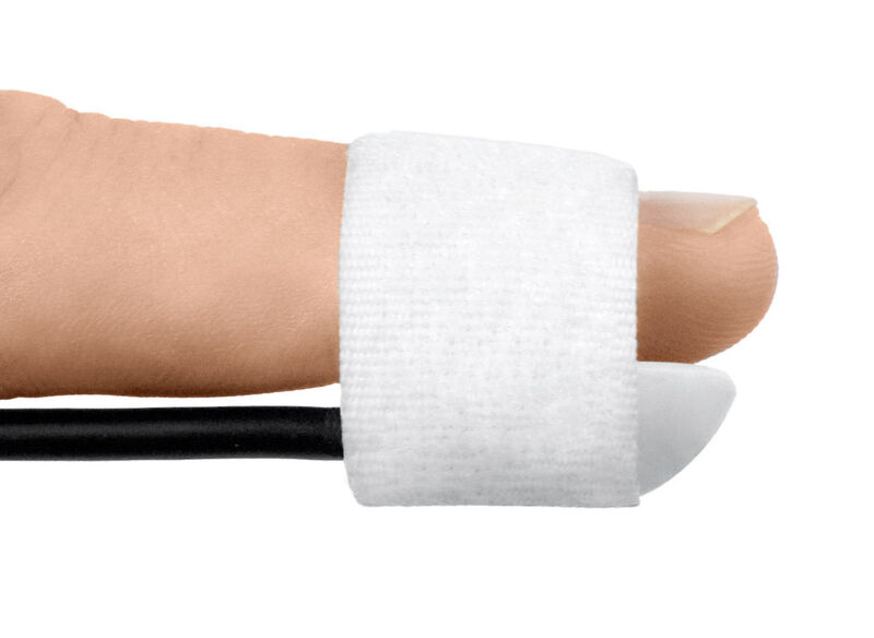 Statt mit einer Manschette am Arm wird der Blutdruck nun kontinuierlich über den gesamten Messzeitraum von einem Sensor am Finger des Patienten ermittelt. (Bild: Sectorcon)