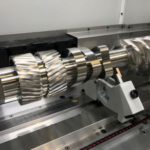 Die Multigrind CB XL ist für die Komplettbearbeitung großer Werkstücke bis 3200 mm konstruiert.