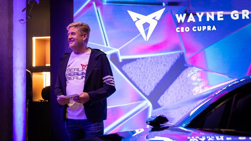 Einer darf bei großen Cupra-Events nicht fehlen: Cupra- und Seat-Vorstandschef Wayne Griffiths. (Bild: Seat Deutschland)