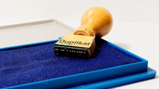 Eine Checkliste hilft bei der Implementierung eines Track-and-Trace-Systems, das im Kampf gegen Produktfälschung nützlich sein kann. (Bild: gemeinfrei)