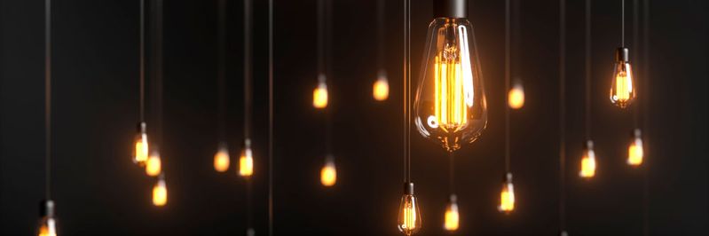 Die Glühbirne erfand Thomas Edison, das lernt man in der Schule – ist aber nur die halbe Wahrheit.(Bild:  ©Shutter81 - stock.adobe.com)