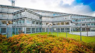 Das ehemalige Lufthansa-Datacenter in Frankfurt wechselt den Besitzer. Keppel verkauft die Anlage in Kelsterbach für 50 Millionen Euro. (Bild: Keppel DC REIT)