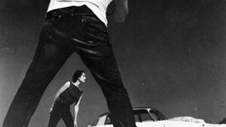 Hommage an ein Jahrhundertauto: Die „göttliche“ Citroë DS (déesse) feiert in diesem Jahr ihren 60. Geburtstag. (Foto: Citroën)