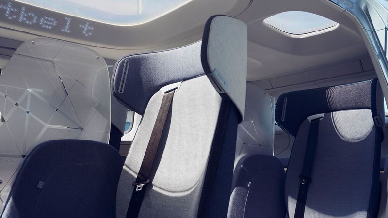 Die flexiblen Sitze lassen sich abhängig vom Einsatzzweck unterschiedlich anordnen. (Bild: NEVS)