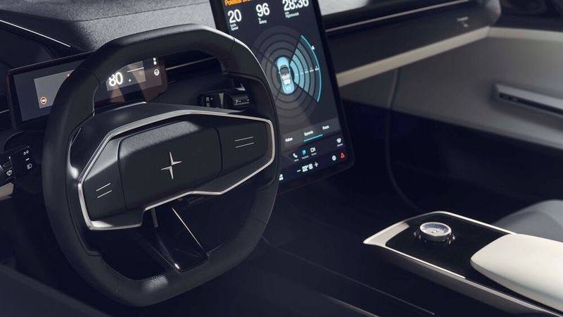 Im aufgeräumten Cockpit des Konzeptwagens finden sich nur wenige Schalter und Knöpfe. (Bild: Polestar)