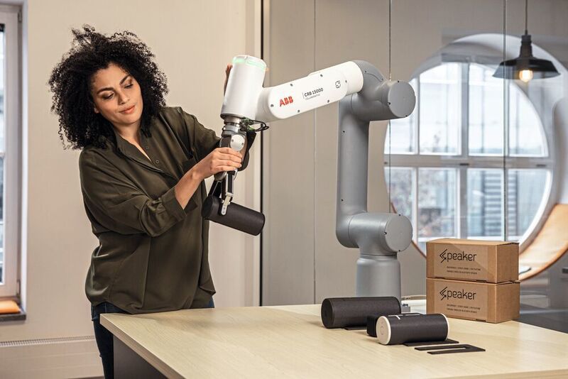 Mit der Erweiterung ihres Cobot-Portfolios will ABB nicht nur bestehende, sondern auch neue Anwender von Robotik dabei unterstützen, Automatisierung zu beschleunigen. (graemefordham.com)