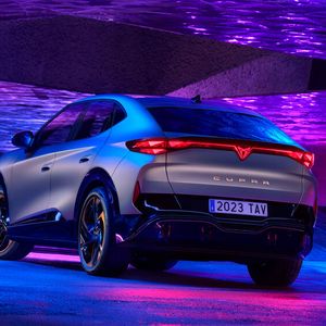 Optisch ist das Modell auf sportlich-maskuline Eigenschaften getrimmt.(Bild:  Seat)