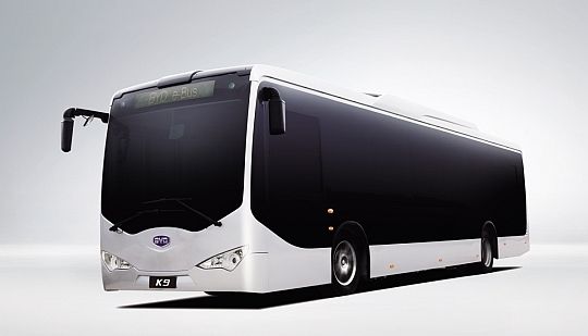 Sogar einen Stadtbus mit elektrischem Antrieb, den K9, hat BYD im Angebot – und hofft auf Aufträge aus den USA. (Archiv: Vogel Business Media)