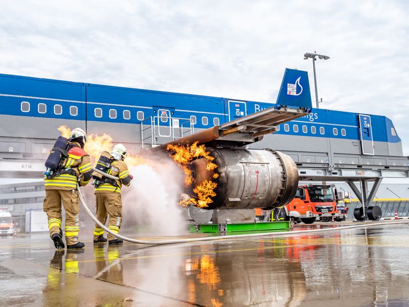Training unter echten Bedingungen bringt Sicherheit für den Ernstfall. (Bild: Fire Go GmbH)