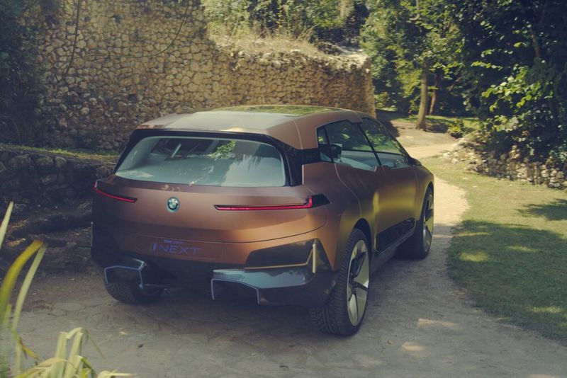 Beim Vision i-Next wurde alles anders gestaltet, viele Konventionen über Bord geworfen. (Bild: BMW)