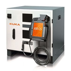 Das Steuerungssystem KR C5 von Kuka ermöglicht es, auf dem gleichen Platzbedarf eines bisherigen Steuerungssystems bis zu drei Maschinen an einem Steuerschrank zu betreiben. Harting hat dafür eine Andock-Steckverbinderlösung entwickelt.(Bild:  HARTING/KUKA)