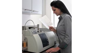 Abb. 1: Die TG 209 F1 Libra mit automatischem Probenwechsler  (Bild: Netzsch)