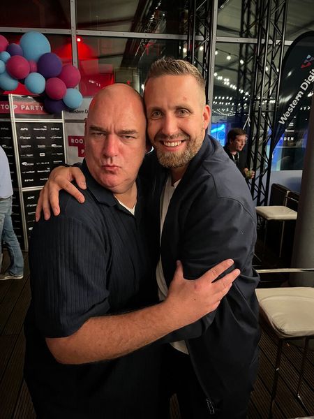 Wahre Liebe erkennt man sofort: (l.) Oliver Gorges, ITscope, und Thomas Gass, SharkNinja. (Bild: Vogel IT-Medien GmbH)