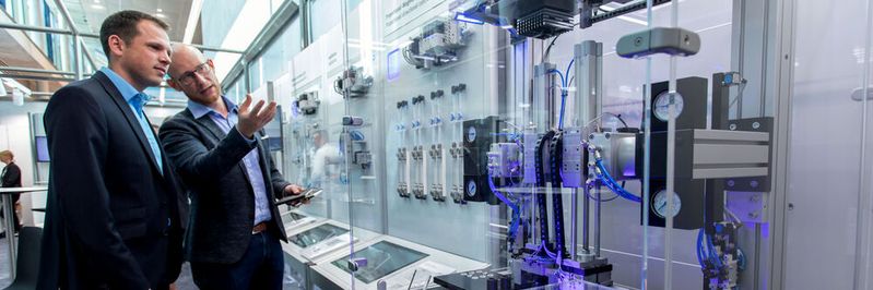 Numerous exhibitors will be presenting their automation solutions for the metal working industry and mechanical engineering at AMB. Numerous exhibitors will be presenting their automation solutions for the metal working industry and mechanical engineering at AMB.