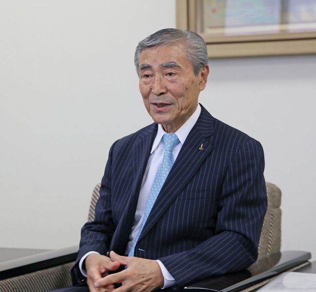 Präsident und CEO der Okuma Corporation, Yoshimaro Hanaki, gibt einen Einblick in die Zukunftspläne des Unternehmens. (Okuma)