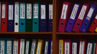 Das wird es demnächst so nicht mehr geben, denn viele Vorgänge werden nach der Corona-Krise digitalisiert und automatisiert. (Bild: gemeinfrei)