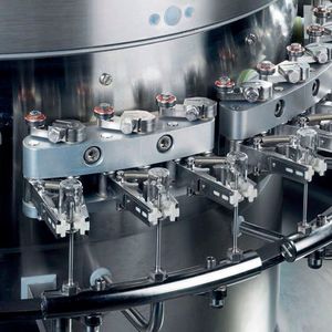 Before filling, the vials are washed in the RRN 2053 washing machine.