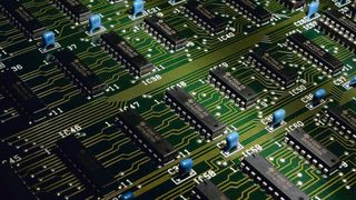 Der Mangel an Halbleitern sorgt für Engpässe bei der Autoherstellung und damit für Ärger im Autohaus.  (Bild: gemeinfrei)