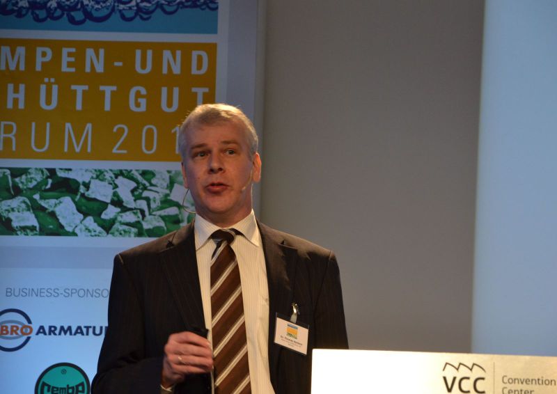 Dr. Thomas Herbers, Klaus Union Kreiselpumpen schaffen fast alles. Über die universellen Einsatzmöglichkeiten referierte Dr. Thomas Herbers, Klaus Union, zeigte aber auch die Einsatzgrenzen auf. (Bild: PROCESS)