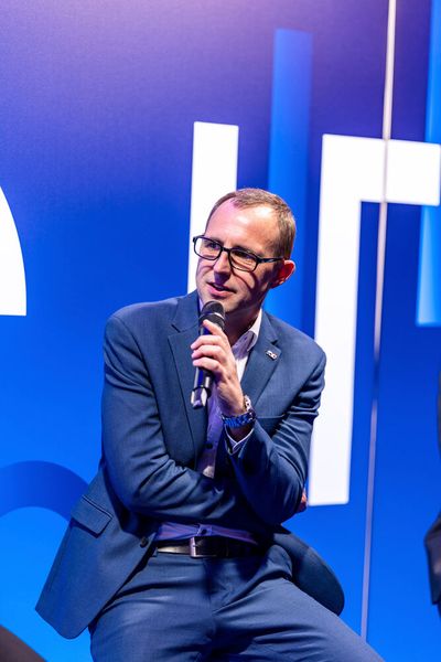 Podiumsdiskussion: Dirk Schrödter (Minister und Chef der Staatskanzlei des Landes S.H. / Digitalisierungsminister) (Bild: Dierck Group)